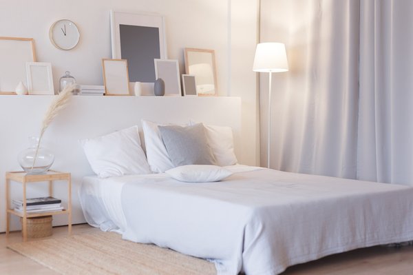 Lampadaire chambre : élevez votre espace avec style et confort